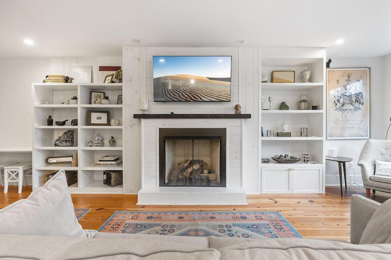 Holiday home Designer 3 Bedroom Townhome With Beautiful Backyard