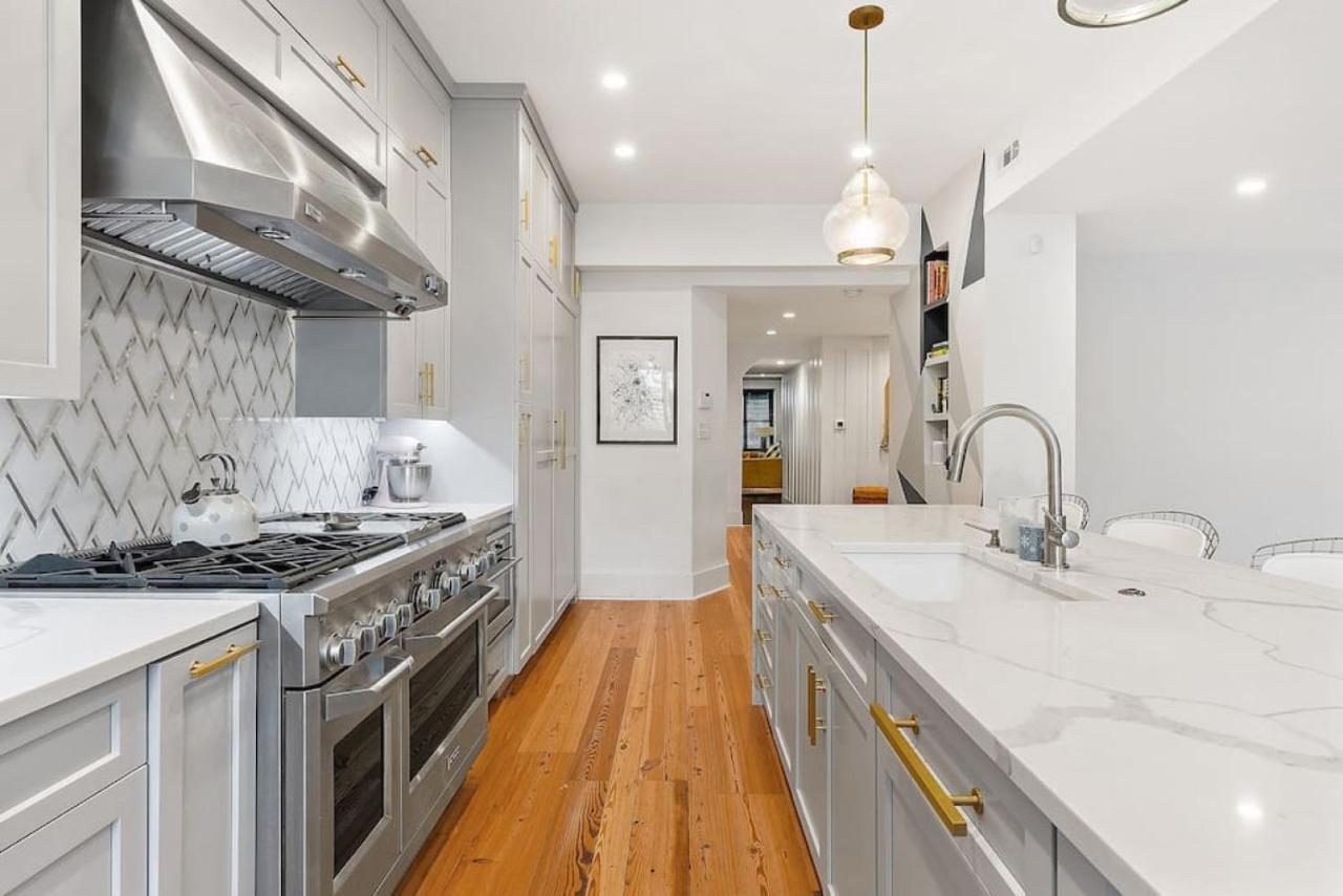 Holiday home Designer 3 Bedroom Townhome With Beautiful Backyard