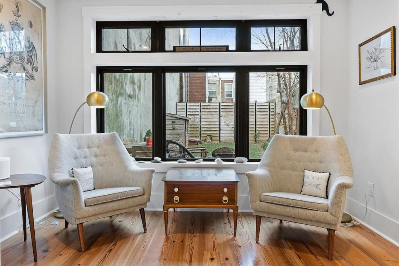 Designer 3 Bedroom Townhome With Beautiful Backyard Holiday home Philadelphia