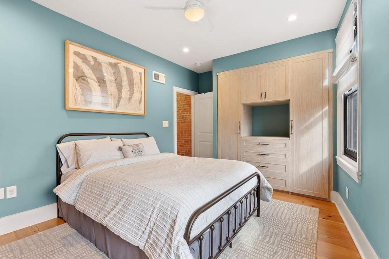 Holiday home Designer 3 Bedroom Townhome With Beautiful Backyard