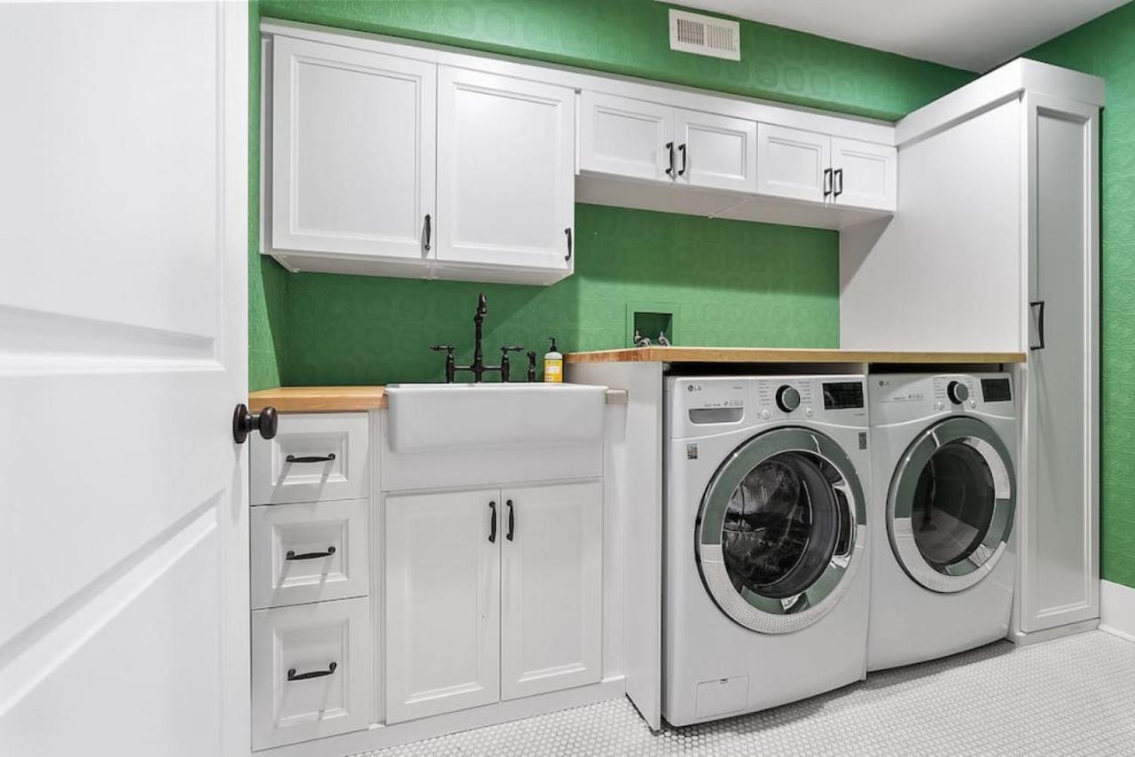 Designer 3 Bedroom Townhome With Beautiful Backyard Filadelfia