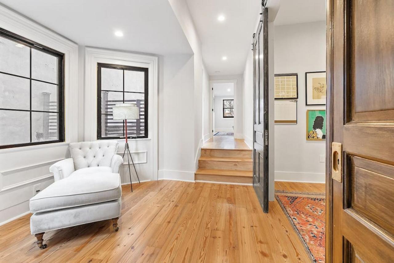 Designer 3 Bedroom Townhome With Beautiful Backyard Holiday home Philadelphia