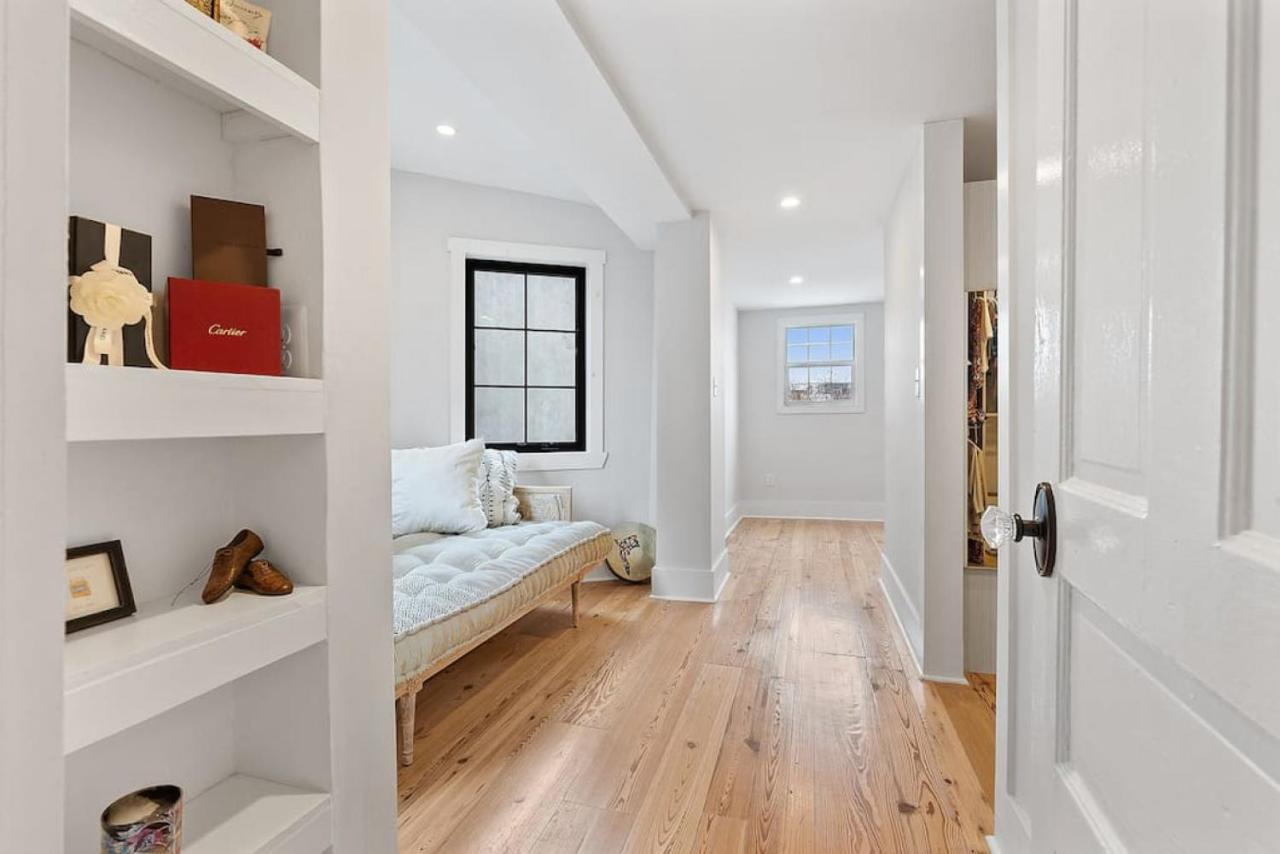 Designer 3 Bedroom Townhome With Beautiful Backyard *