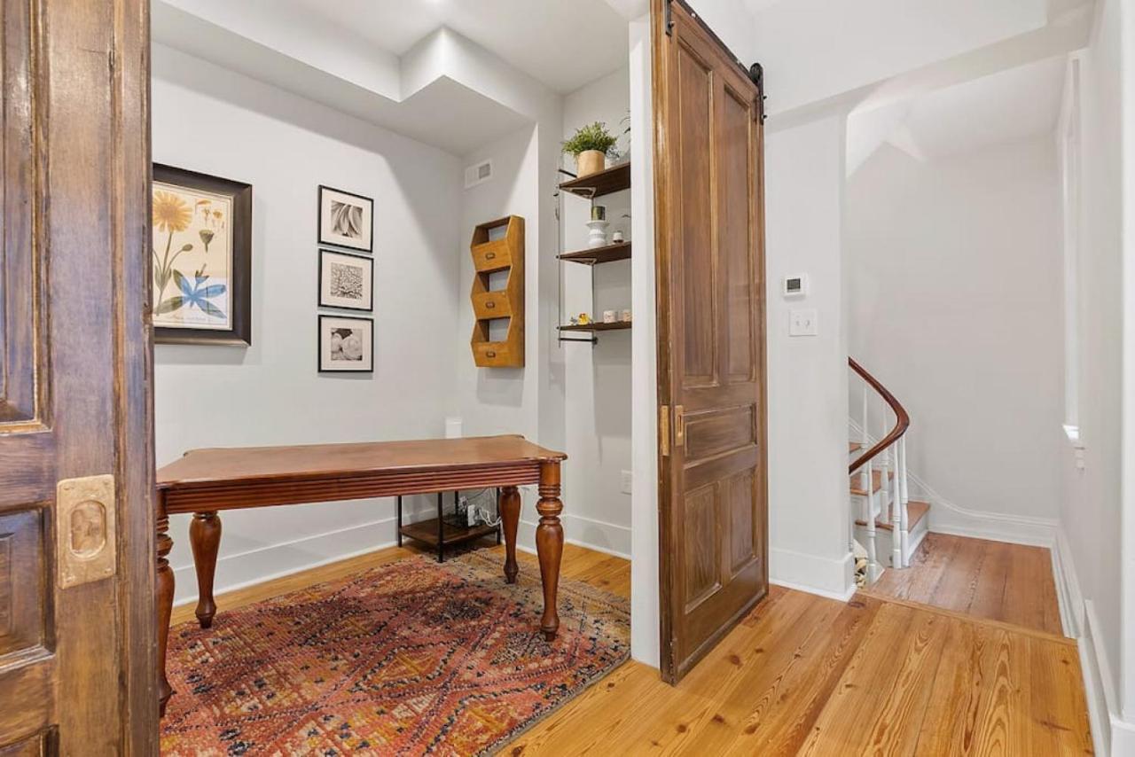 Designer 3 Bedroom Townhome With Beautiful Backyard * Philadelphia